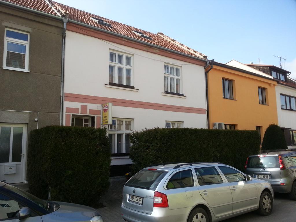 Pension U Dolezalu Brno Exterior photo